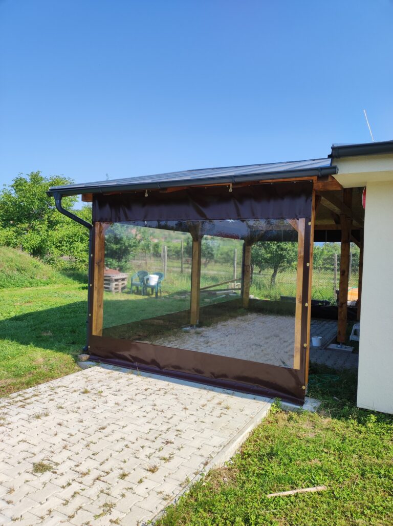 PVC opláštenie altánku alebo terasy – realizácia LuxPlachty