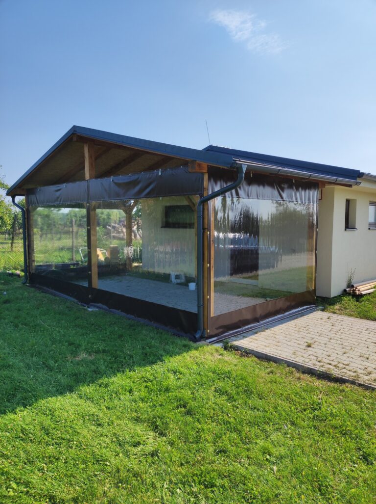 PVC opláštenie altánku alebo terasy – realizácia LuxPlachty